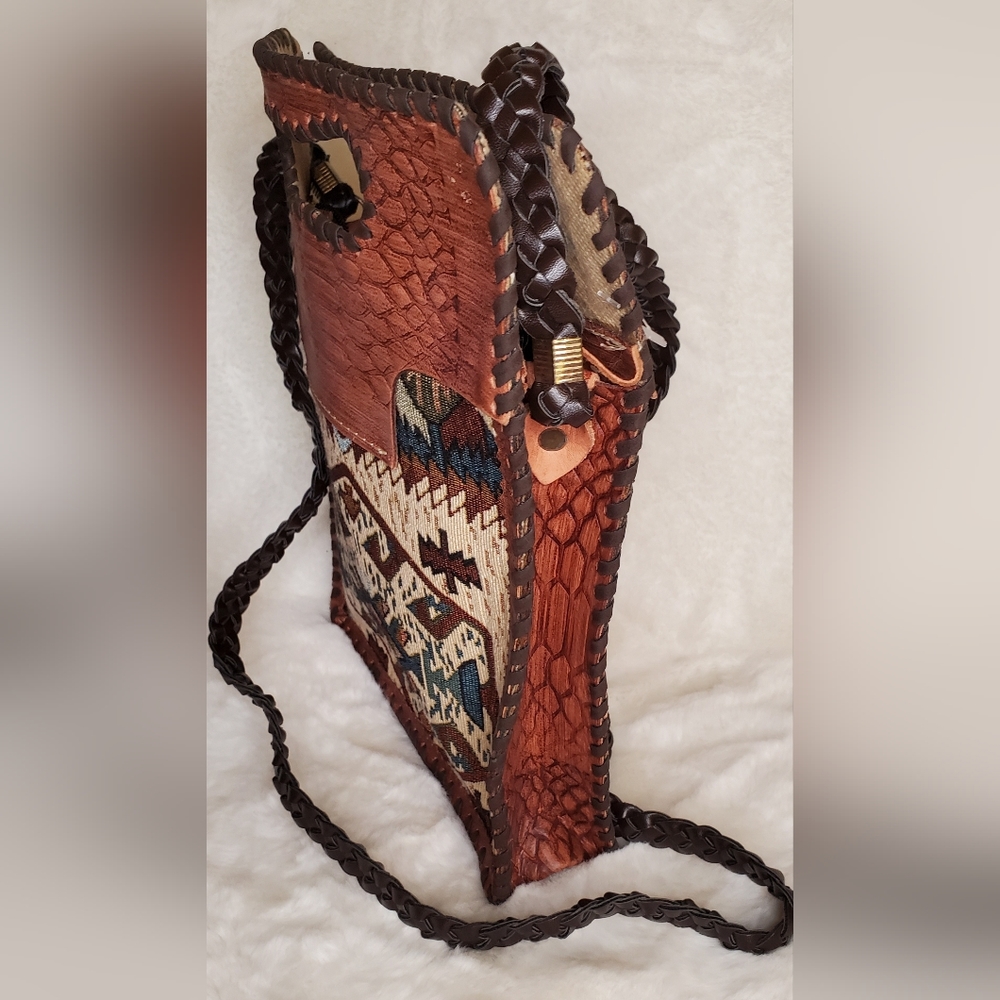 Aztec Bohemian Handwoven Crossbody Bag - Picture 4 of 6